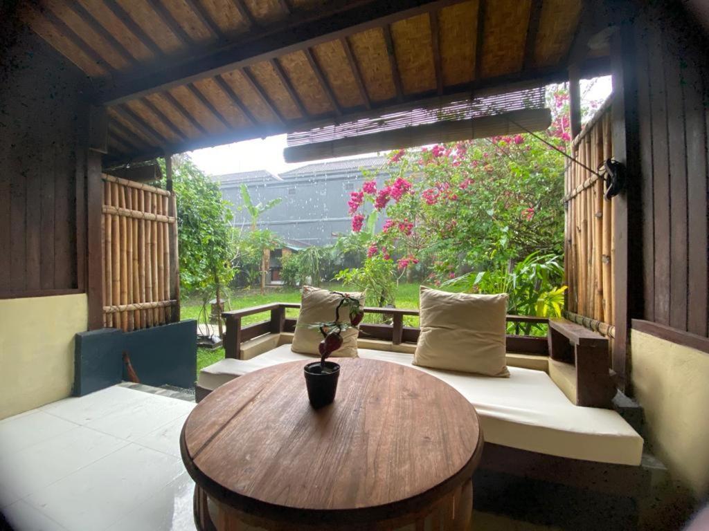 Pomelo Guest House Ubud Exterior foto