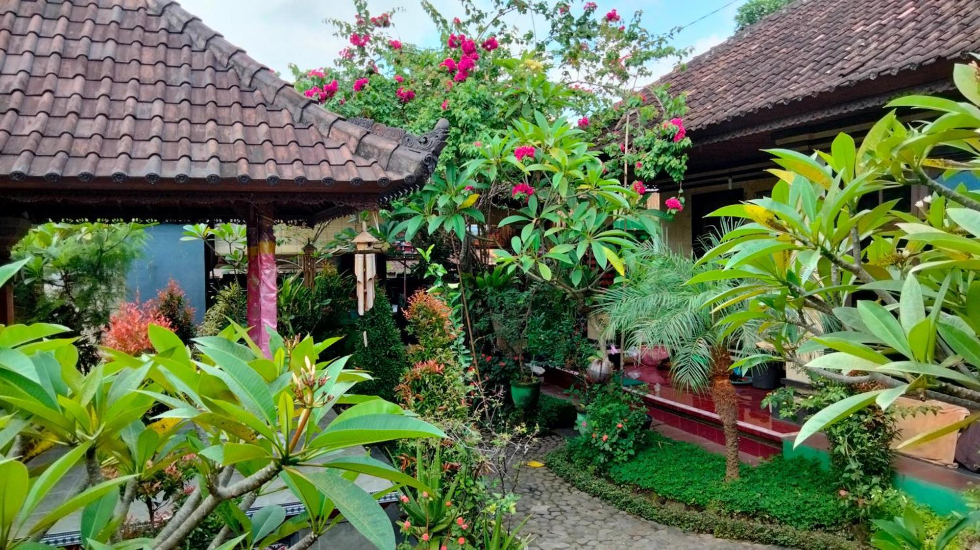 Pomelo Guest House Ubud Exterior foto